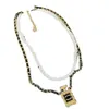 Designer -Halskette für Frauen plattierte goldene Halskette Perlenketten Choker Kette Luxusbuchstaben Halsketten Designer Grüne Diamanten Anhänger Schmuckzubehör Zh013