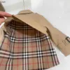 Marque bébé Tench Coats Kids Designer Vêtements Double Breasted Design Child Veste Taille 100-160 cm Plaid Splicing Girl Boy Windbreaker 24aPril