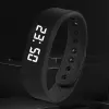 Les bracelets Intelligent imperméable LED Exercice de montre le compagnon de fitness ultime Cette montre Hightech est parfaite pour tous ceux qui veulent