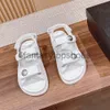 Channeles Luxury New Designer Button Womens Leather Sandals Hook Loop Sandals Outdoor Flat Bottom Open Toe Roman Stripe Beach Shoes Sizes