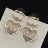 Super bon diamant oreille de boucle de boucle de marque de créateurs boucles d'oreilles étalons femmes bijoux boucles d'oreilles perlé amour couple couple 18k accessoires de mode plaque à or cadeau en gros