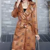 Trench da donna Designer Designer di alta qualità in pelle di alta qualità Coat Long Lipel Cintura manica a manicotto Lettera completa Syx7 R7EH