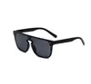 Luxury Hot Designer Sunglasses For Men Flower Lens Loglasses de soleil avec lettre de créateurs Sun Gouilles Femmes Men Unisexe Black Grey Beach ADUMBRAL 1082