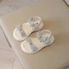 Sandals kids moda semplice strass a doppio fiocco ragazza carina ragazza in stile coreano sandali 2023 Nuova estate aperta-e non slittamento per la festa