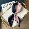 Lenços da moda feminino Lenço de seda de verão para designer de cabelo lenço de seda letra de flor de luxo letra bordada de 70 por 70 cm de xale pequenos quadrados de alta qualidade turbantes
