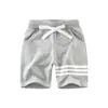 Shorts 2024 Abbigliamento per bambini estate nuovi pantaloni per bambini Sports Shorts Shorts Stripd Short Short Beach Stupt Childrens Bottom Direct Shippingl2403