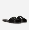 Marque de luxe d'été Keira Calfskin sandales glissements Fémers Femmes Découpe la plage Slip on Slipper Flip Flops chaussures quotidiennes Walking Eu35-43