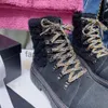 Chanelllies Les premières bottes canalisent le designer de nouvelles chaussures Couche 2023 Cowhide High Top Chaussures rond la tête épaisse semelles chaussures décontractées marée Martin Boots Station européenne ZT0