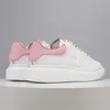 2024 Ny designer casual mens kvinnor skor plattform sneakers läder mocka veet lägenheter snörning chaussur de espadrill chaussures sporttränare tränare