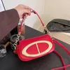 Bolsas de bolsas para mujer 2024 edición coreana de primavera textura un hombro silla de montar moderna versátil