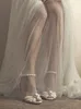Элегантная большая жемчужная белая свадебная обувь женщин Rystal Shoes Stiletto заостренные красные свадебные туфли модные подружка невесты на высоких каблуках дизайнерские сандалии дизайнерские каблуки кроссовки на каблуках