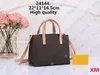 Bolsa de grife de grande capacidade Bolsa feminina Fashion Leia bolsas em relevo em couro com femme Bolsas de ombro transversal Bolsa fêmea Mochila feminina em movimento