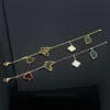 Vancleff High End Jewelry Brangles For Womens Series Leaf Collier V Gold Love Butterfly Star Jade Marrow Fritillaria Lucky Five Flower Bracelet Original 1: 1 avec logo