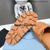 Pradshoes gepolsterte weiche Prades Nappa -Leder -Hausschuhe Slide Summer Platform Sandals Schuhe Slipon Dreieck Flats Sandalen Frauen Luxusdesigner Slides Slipper Factory