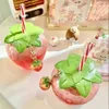 Tumbler 1 pc Cambutrice di fragole trasparente con coperchio e paglia Kawaii tazza di tè tazza da tè alla frutta per feste portatili H240506