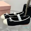 Yuvarlak Toe Tatlı Kadın Bale Düz Ayakkabı Pist Klasik Tasarımcı Yün Örgü El yapımı Düz ​​Güzel Yay Knot Dekoru Kadın Dışarıda Yürüyüş