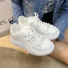 2024 Été Nouveau petit chaussures blanches transparen