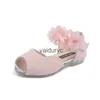 Sandalen Girls Strass Flower Shoes met lage hakken Wedding Party Dress Pump Princess H240506