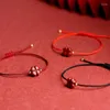 Charme Armbänder handgefertigtes rotes Seil Lucky Clover Armband Naturlila Perlen Frauen Männer Paar verstellbare Armreifen fallen