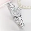 Armbanduhr Mode Frauen Quarz Uhr Wasserdichtes Edelstahl Klassische Dial Klassische Uhren für Geschenkreisen Einkaufsarbeit einkaufen