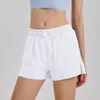 Sportshorts voor vrouwen in zomer basketbal snel drogen Running Running Fitness Pants Hoge taille heup tillen nep tweedelige yoga shorts 2024 nieuw model