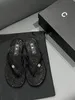 2024 Luxury Designer Womens Slipper Sandaler Shoe Slide Summer Fashion Wide Flat Flip-Flops 2 C Classic Printed Letter Sandaler Storlek 35-42