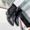 Canalise les nouvelles bottes First Designer Shoes Couche 2023 Cowhide High Top Chaussures liées à la tête ronde épaisse semelle décontractée marée Martin Boots Station européenne LM7T