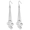 Boucles d'oreilles en peluche Gifts de fête de mariage AE324 Couleur argentée classique pour femmes bijoux de mode en gros suspension