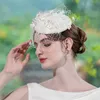 Bandons de luxe Perle Headwearwear Handmade Bridal Headwear Charming Wedding Hairstyle Accessoires Photo Boîte médicale Party Fedora Q240506