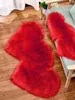 Carpets longs en peluche rouge double chambre au lit de chevet et tapis de sol de salon