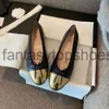 Chaustes Ballet Flats 2023 Designer Fashion Luxury Classic Classic Mark Chaussures Chaussures habitantes en cuir véritable en cuir avec boîte avec boîte