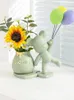 Dekorative Objekte Figuren gewalttätige Bären Statue Harz Blume Vase moderne Wohnzimmer Dekoration Figuren Schreibtisch Zubehör Hochzeitsdekoration Handwerk Geschenke T2405