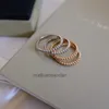 Designer Luxury Jewelry Ring Vancllf High Version Pérola Anel de Pearl Womens 18K Rose Gold Bated CNC Finamente esculpido em camadas redonda contas