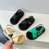 Sandals Versione coreana Childrens Sandals 2024 Summer New Girls Beach Shoes Boys Soft Soled Baby Girl Trend H240507