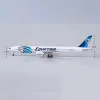 Miniaturen 47 cm 1/157 Schaal 777 B777 Aircraft Egypte Air Airlines Model W Licht en wiellandingsgestel Diecast plastic harsvlak