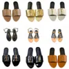 Luxus Metallic Slide Cassandra Gold Buchstaben Sandalen Designer Slides Damen Pantoffeln Krokodilleder Schuhe Sommer Mode Wide Flip Flops Slipper für Frauen