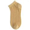 Chaussettes de femmes 1 à 4 paires de coton en maille confortable pour porter une taille à la taille des accessoires de vêtements non glissants respirants