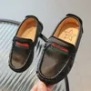 Zapatillas de zapatillas 2024 nuevos zapatos de tela de un paso
