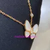 Designer Luxury 1to1 Collier Vancllf original V Gold Butterfly High Quality CNC White Fritillaria Mother Shell Ensemble avec Diamond 18K Rose Collar Chain New Natural