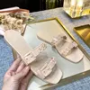 Designer de luxe femmes pantoufles à double gelée de ganters de chaîne de gelée de mode d'été portant des sandales de plage à fond plat