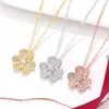 Designer Van tre collana floreale squisita V oro Pendente a diamante a diamante completo con catena per le donne