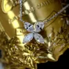 高品質vゴールドシルバー女性デザイナーネックレス4葉のクローバーネックレス馬の目セイコファッションライトニッチハイエンドの鎖骨ネックレスがフェードハイセンス
