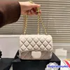 Chanei Women Mini Flap Bag Designer Handväska axelväska Guldboll Justerbar kedja Crossbody Trend Gold Silver Hardware Luxury Handväska söt