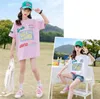 Zoetop Korean Summer Junior Girl Manga curta Tops Crianças Loose Tees Escola Escola Alfabeto Cotton Sportswear Kids Tshirt 240430
