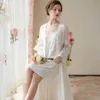 Kadın Uyku Salonu Bahar Sonbahar V Boyun Nightdress İki Parçası Vintage Pamuk Çöp Seti Uzun Pansuman Prenses Beyaz Peignoir Uyku Elbisesi
