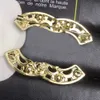 Broches de cristal preto designer broche de rocha letra de letra embutida pérola 18k pino de ouro voga jóias femininas clássicas de jóias se casar