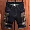 Heren shorts modieuze heren vijfpunt dunne denim shorts modieuze rechte tube geborduurde gedrukte jas paardenbroek J240507