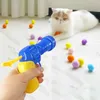 Entrenamiento interactivo Juguetes de gato Kittens Mini Shooting Gun Juegos de pistola Strush Plush Ball Toys Pet Gatty Toy Pet Accesorios 240429