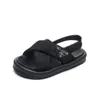 Sandaler koreansk version barnsandaler 2024 sommar nya flickor strandskor pojkar mjuk soled baby girl trend h240507