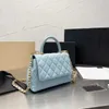 Tote épaule femmes concepteurs chaînes sacs sacs sacs pour les sacs à main portables de luxe messager de la mode de vache dorée caviar en or